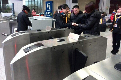 车站检票闸机嵌入二维码扫描模浚？？？？？